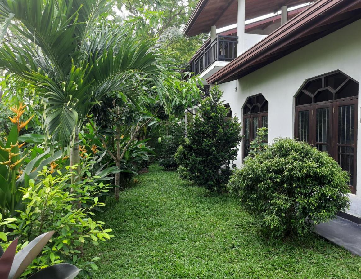 Hotel Tamarind Blue Tangalle Exterior foto