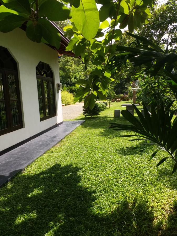 Hotel Tamarind Blue Tangalle Exterior foto